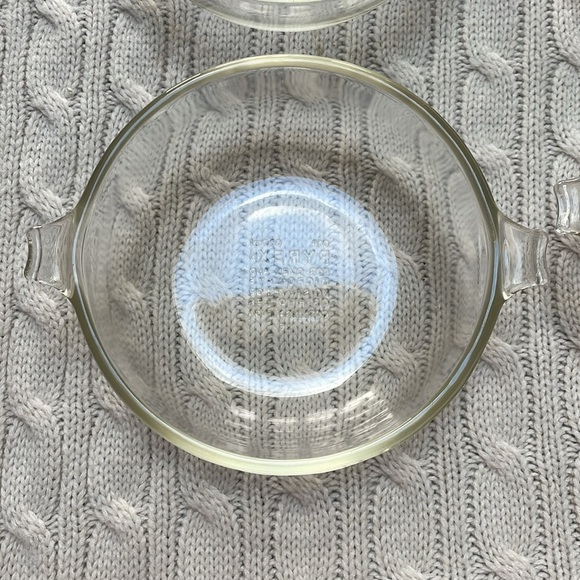 VTG Pyrex 019 20oz casserole dishes w side handles. Lot of 4. No chips or cracks - Picture 2 of 9